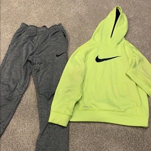 Nike pant and sweatshirt
